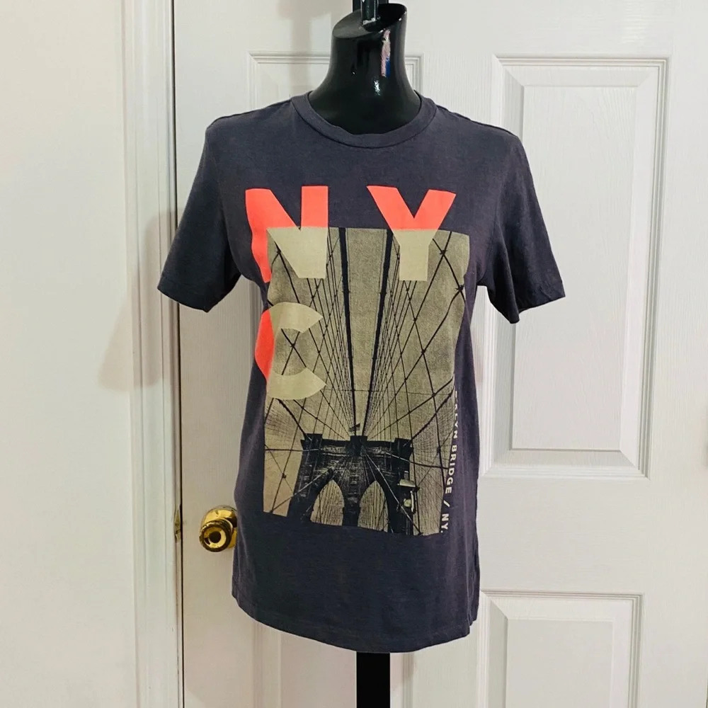 Aeropostale Short Sleeve T Shirt size small